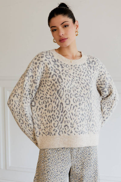 ROUND NECK LONG SLEEVE ANIMAL SWEATER: CREAM-GREY ANIMAL / S - Lulu Bella Boutique