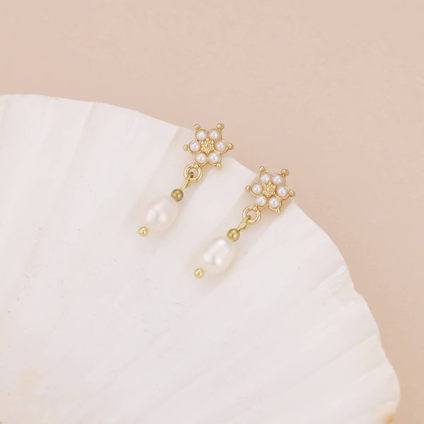 E159 Pearl Earrings, Floral Pearl Earrings, pearl drop - Lulu Bella Boutique