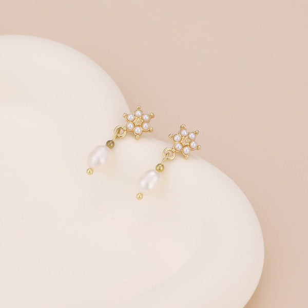 E159 Pearl Earrings, Floral Pearl Earrings, pearl drop - Lulu Bella Boutique