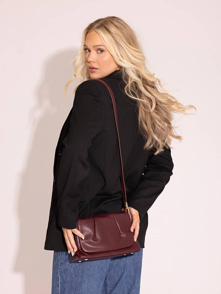 JN2774 Dayton Pleated Flapover Crossbody Bag: Black - Lulu Bella Boutique