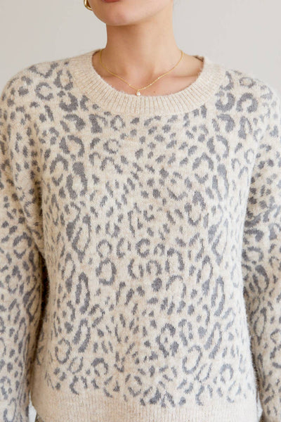 ROUND NECK LONG SLEEVE ANIMAL SWEATER: CREAM-GREY ANIMAL / S - Lulu Bella Boutique