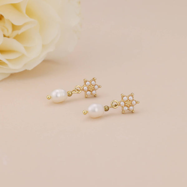 E159 Pearl Earrings, Floral Pearl Earrings, pearl drop - Lulu Bella Boutique