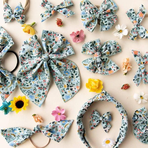 Secret Garden | Mini Piggy Bow: Alligator Clip - Lulu Bella Boutique