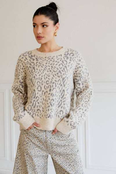 ROUND NECK LONG SLEEVE ANIMAL SWEATER: CREAM-GREY ANIMAL / S - Lulu Bella Boutique