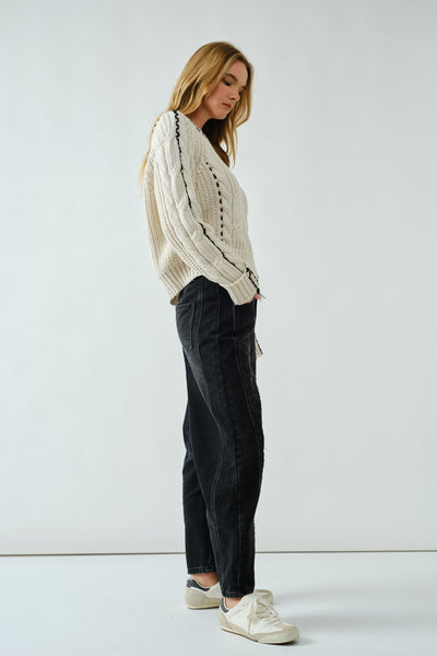 Embroidered Detail Cotton Barrel Pants in Black