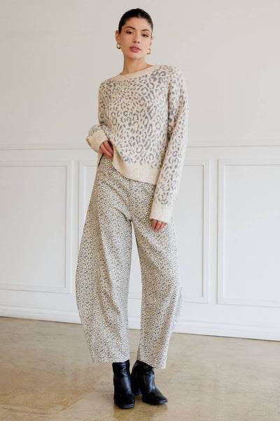 ROUND NECK LONG SLEEVE ANIMAL SWEATER: CREAM-GREY ANIMAL / S - Lulu Bella Boutique