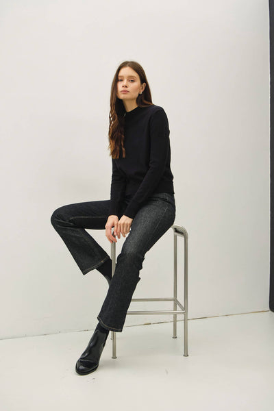 MOCKNECK CLASSIC CUT SWEATER : Black / S - Lulu Bella Boutique