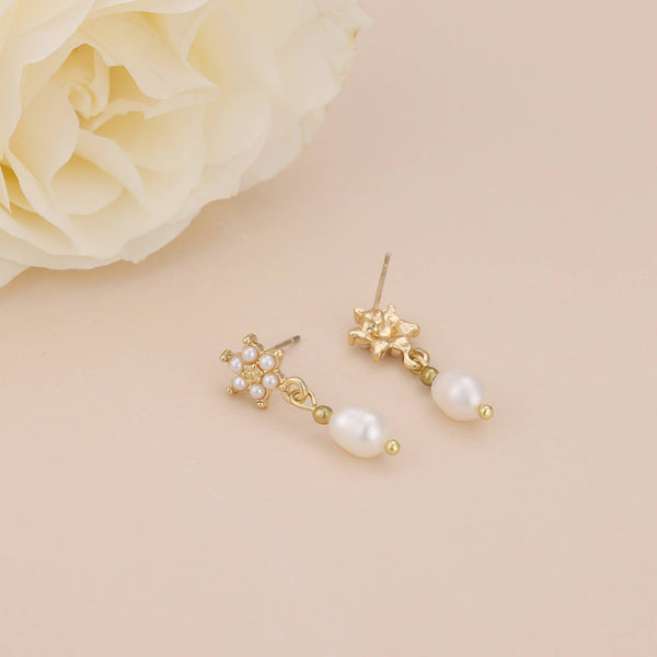 E159 Pearl Earrings, Floral Pearl Earrings, pearl drop - Lulu Bella Boutique