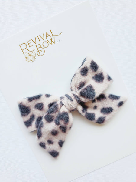 Classic Pinwheel Bow • Cheetah • Leopard • Neutral Bow • Bow - Lulu Bella Boutique