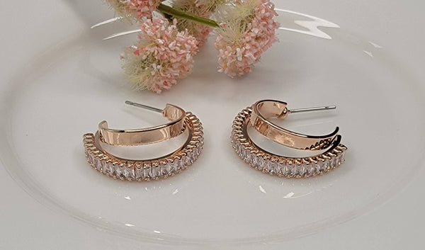 DOUBLE HOOP EARRINGS.: Rose Gold