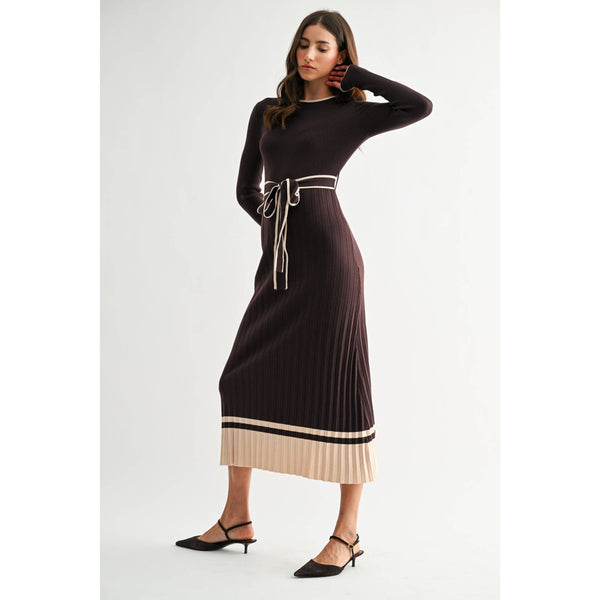 ELEGANT RIBBED MIDI SWEATER DRESS WITH BELT: BROWN