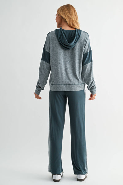 Cozy Contrast Brushed Hacci Lounge Set: MIDNIGHT NAVY