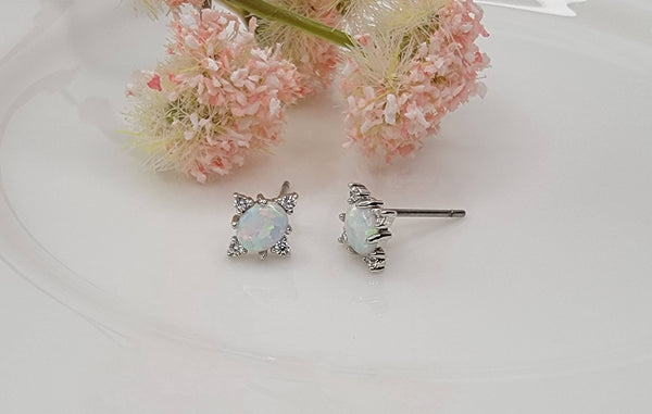 SEMI PRECIOUS OPAL STONE POST EARRINGS.: GOLD