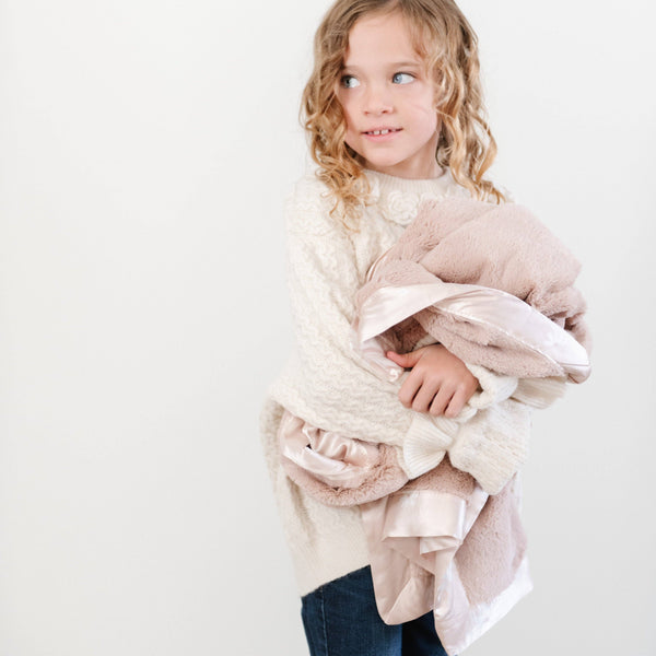 SATIN BORDER RECEIVING BLANKETS: Daisy