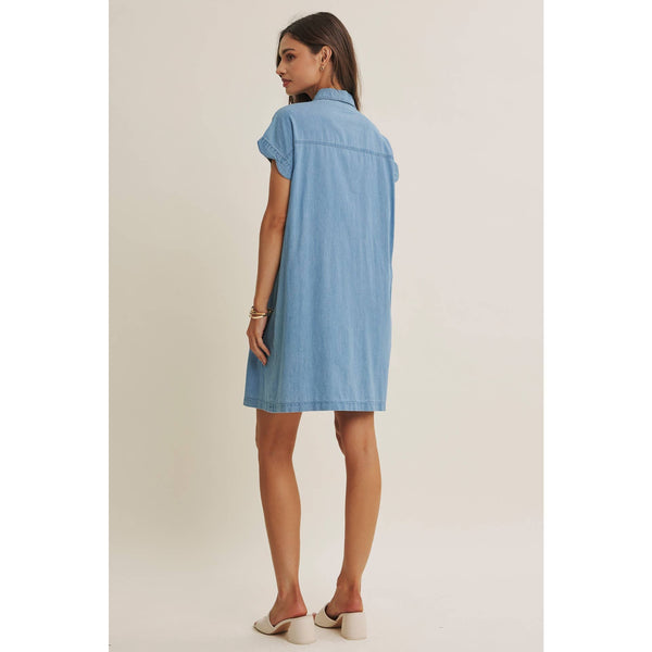 COFFEE RUN WASHED DENIM MINI SHIRT DRESS WITH SCALLOP DETAIL: LT. DENIM / S - Lulu Bella Boutique