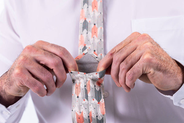 Rockin' Around: 2.5" Slim/Skinny Tie