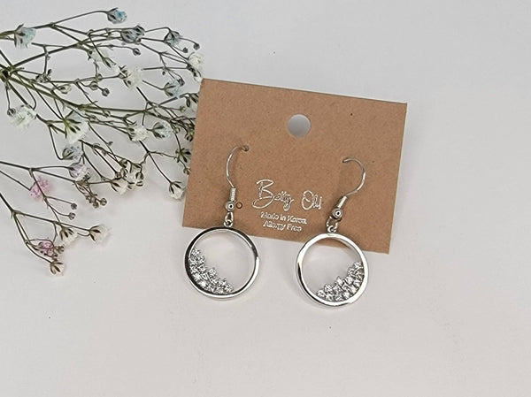 Circle Fill With Stones Hook Earring: Gold