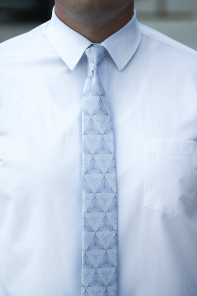 Bermuda: 3.25" Standard Tie