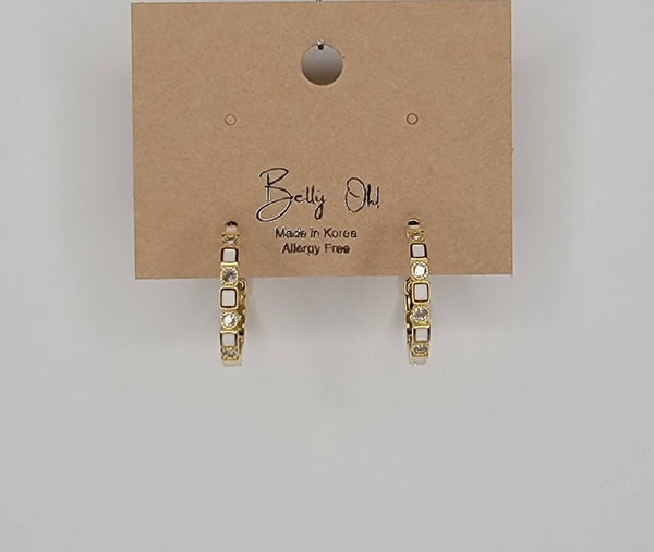 DECO HOOP EARRINGS.: White