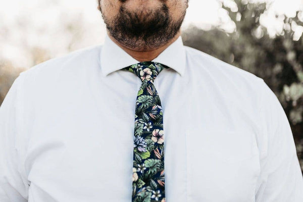 Breeze - Green Tropical Floral Tie: 3.25" Standard Tie