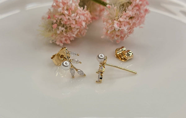 Cz Post Earring: Gold