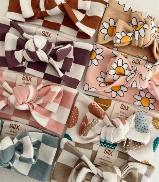 Berry Cheesecake Checkerboard / Organic Bow: ONE SIZE