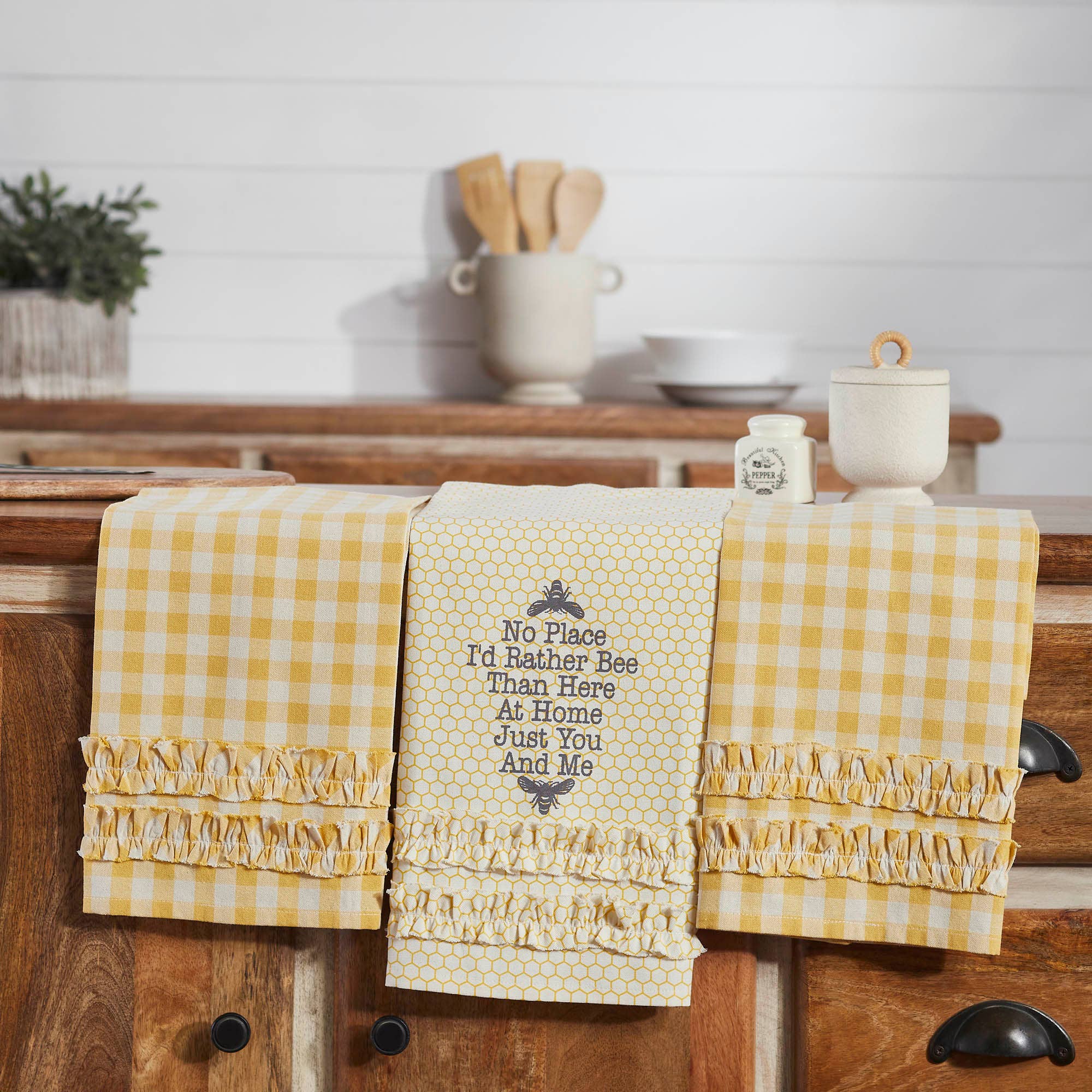 Buzzy Bees Ruffled Tea Towel Set of 3 19x28 - Lulu Bella Boutique