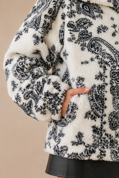 ***HALF PACK*** SA10133J - Paisley Sherpa Pullover Jacket: IVORY MULTI / S - Lulu Bella Boutique