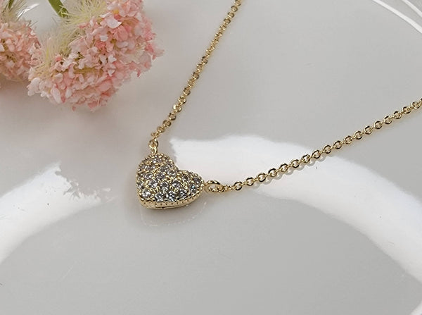 HEART PENDANT NECKLACE.: GOLD - Lulu Bella Boutique