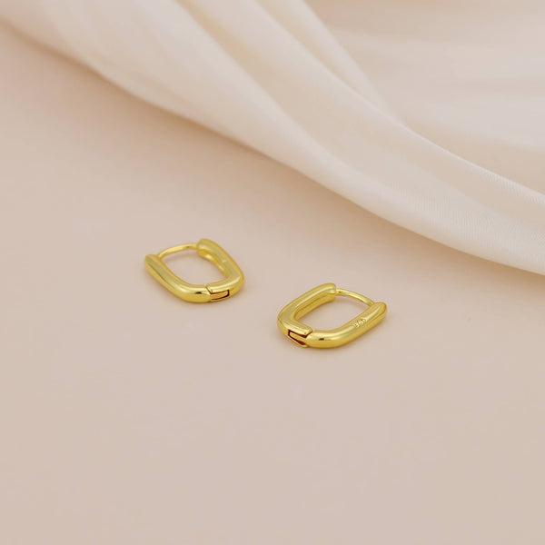 E079 gold hoop earrings, rectangular earrings, huggie hoops: Silver