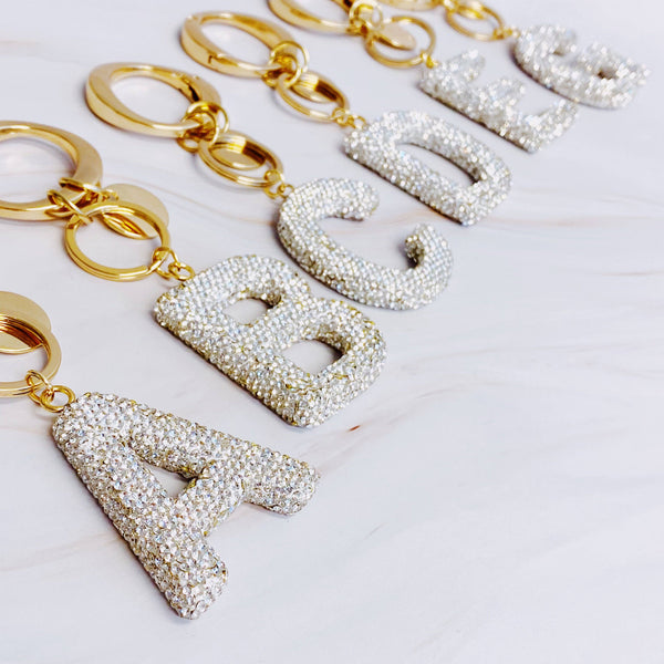 It Girl Glam Initial Key Chain: Crystal Clear / R