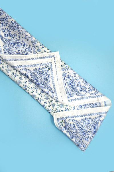 LARGE FLORAL TOILE PRINT BANDANA SCARF: Blue