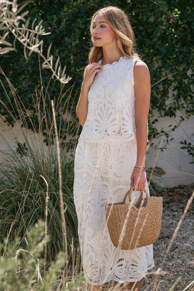 SLEEVELESS LACE TOP AND SKIRT SET WITH SCALLOPED HEM: OFF WHITE / S-M-L(2-2-2) - Lulu Bella Boutique