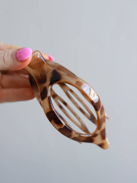 LAY DOWN 2.0 CLAW: SHINY LIGHT TORTOISE - Lulu Bella Boutique