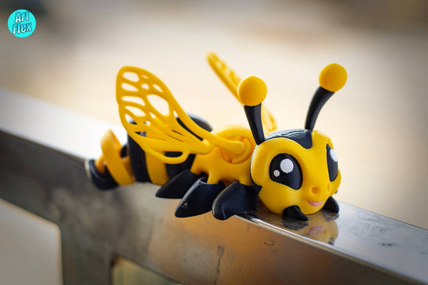 Bee and Queen Bee 3D Printed Articulated Fidget Toy: Queen Bee / Medium - 6" - Lulu Bella Boutique