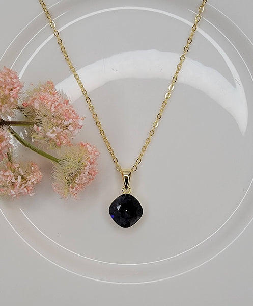 SWAROVSKI CRYSTAL CHARM NECKLACE.: CLEAR/ROSE GOLD