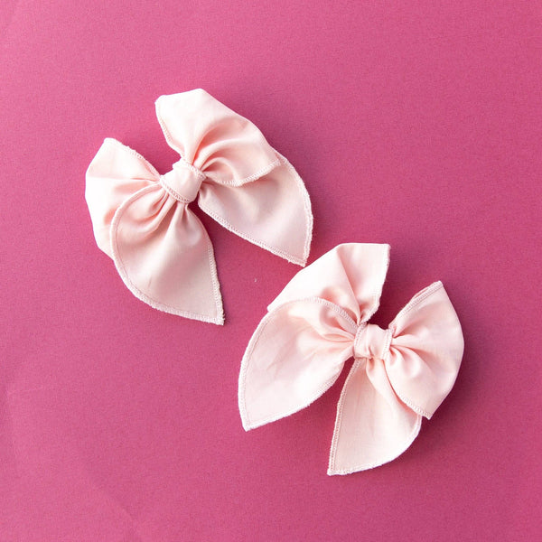 Candy Pink | Petite Party Bow: Alligator Clip