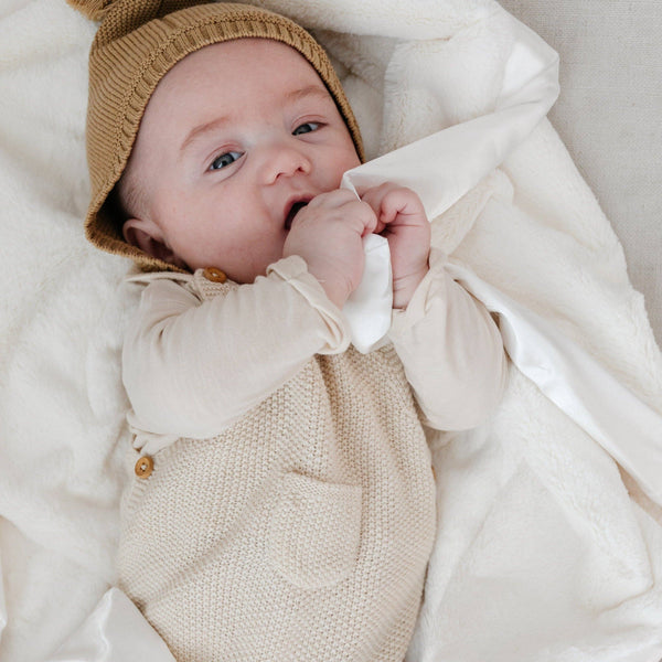 SATIN BORDER RECEIVING BLANKETS: Tan