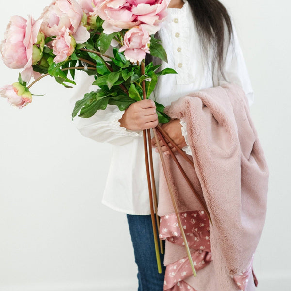 SATIN BACK RECEIVING BLANKETS: Dainty Floral