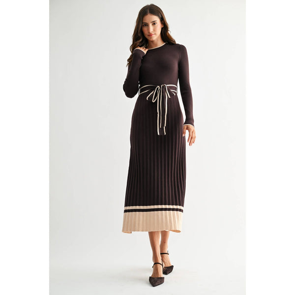ELEGANT RIBBED MIDI SWEATER DRESS WITH BELT: BROWN