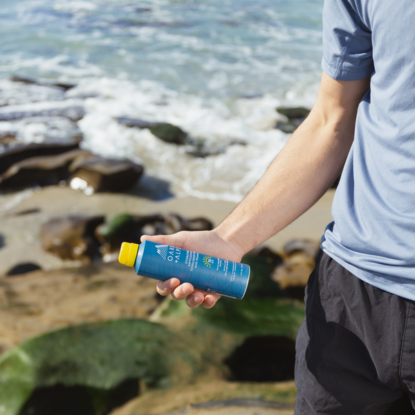 Men's Hydrating Antioxidant SPF 70 Sunscreen Spray Vit C