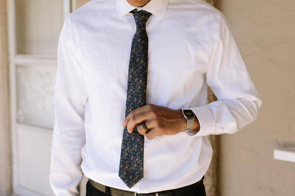 Wren - Men's Tie: Mens Modern - 2.5" wide x 58" long