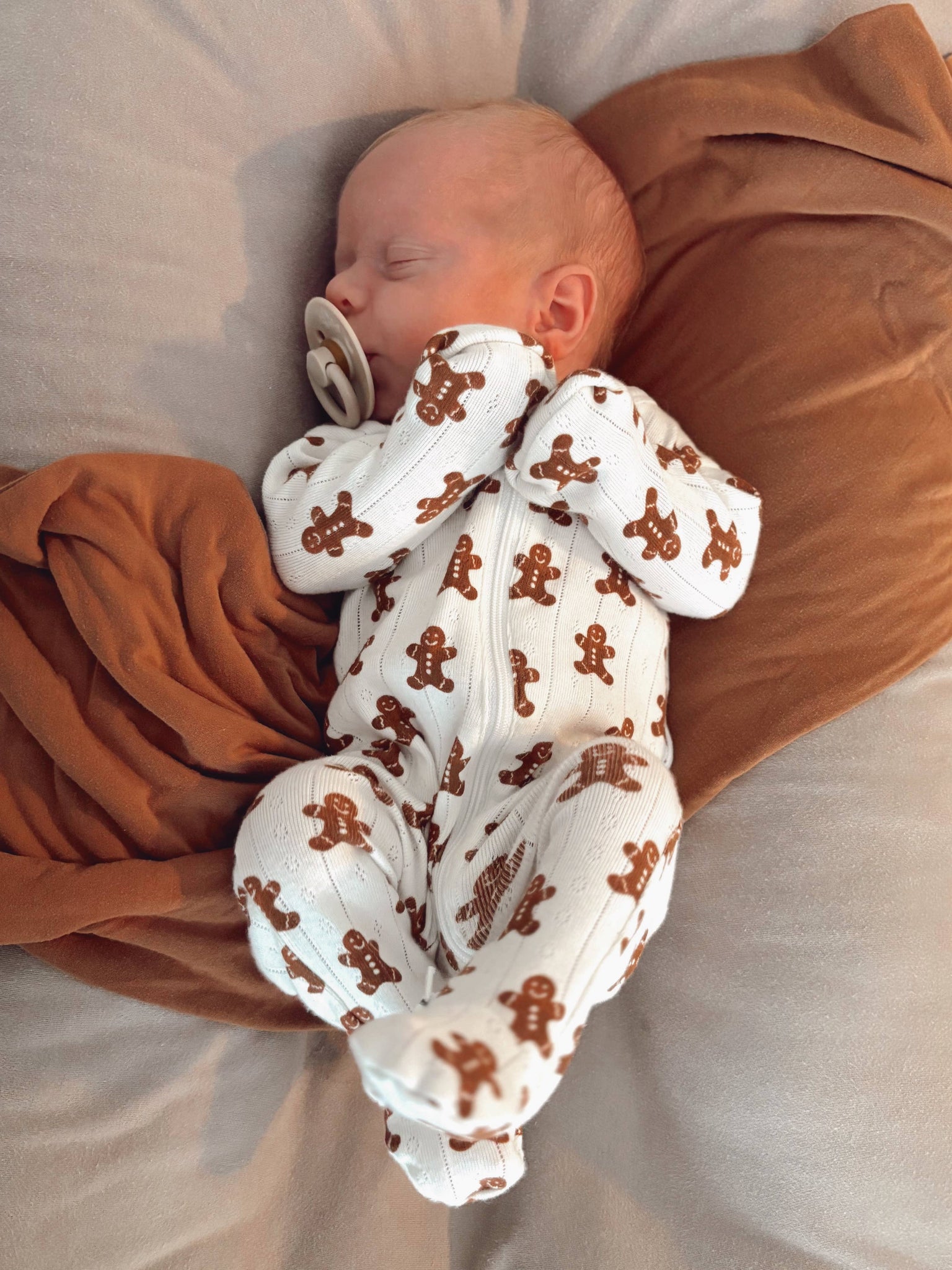 Gingerbread / Organic Pointelle 2-Way Zip Footie: Newborn