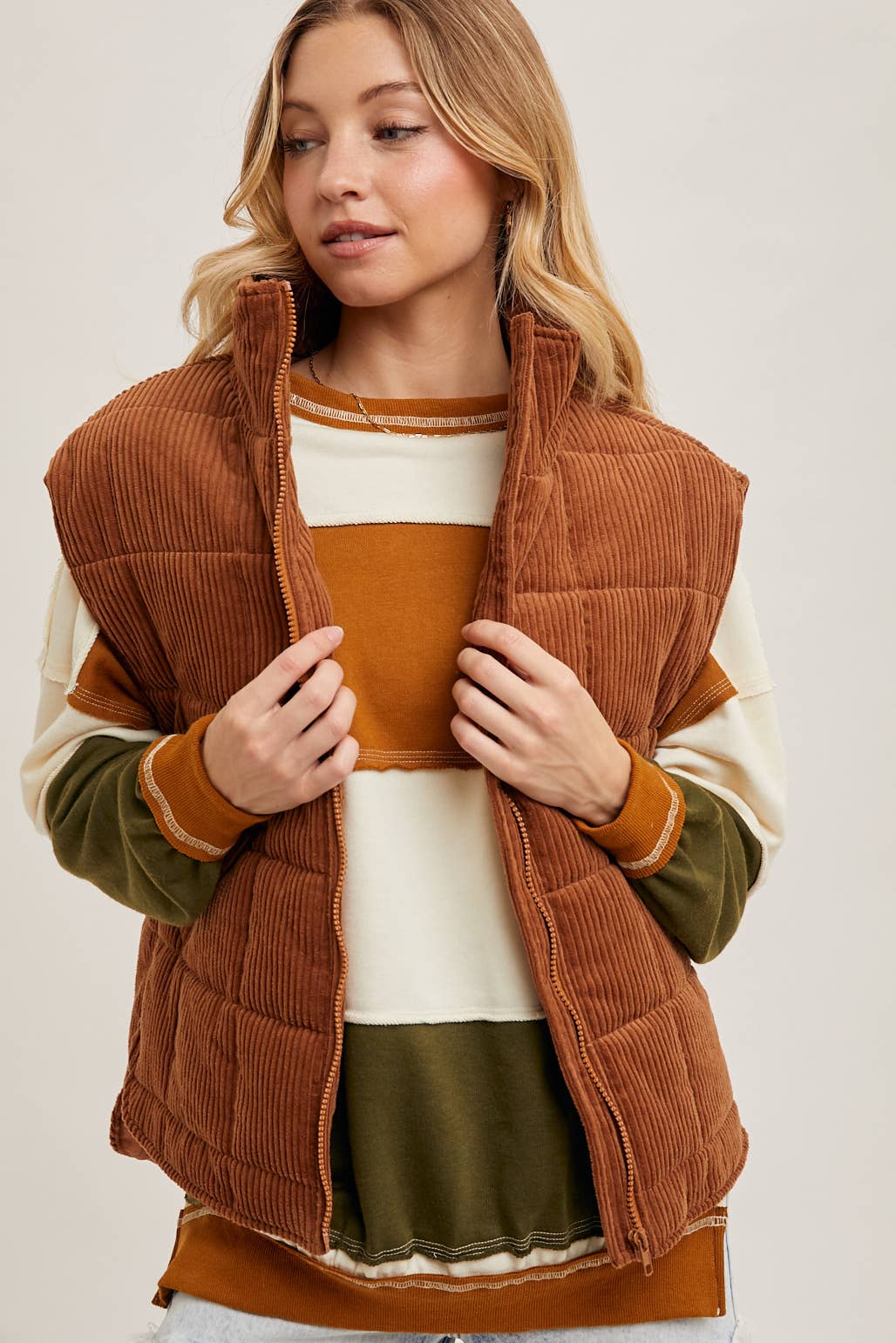 CORDUROY QUILTED PUFFER VEST: CAMEL / S