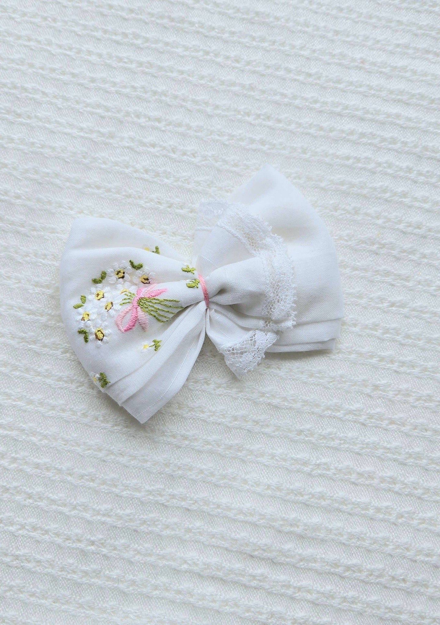 Vintage Handkerchief Bow on Clip •  Daisy Bouquet - Lulu Bella Boutique