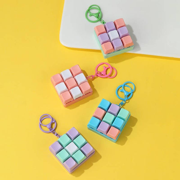 Keyboard Fidget Stress Relief Keychain: LAVENDER