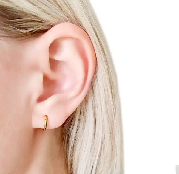 Minimal Huggies Hoops Earrings (10 mm): 18k Gold
