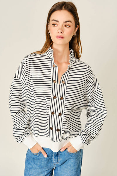PULLOVER STRIPED EYELET DETAIL SWEATSHIRTS: OFF WHITE / BLACK