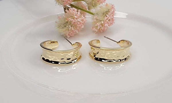 HOOP EARRINGS. - Lulu Bella Boutique