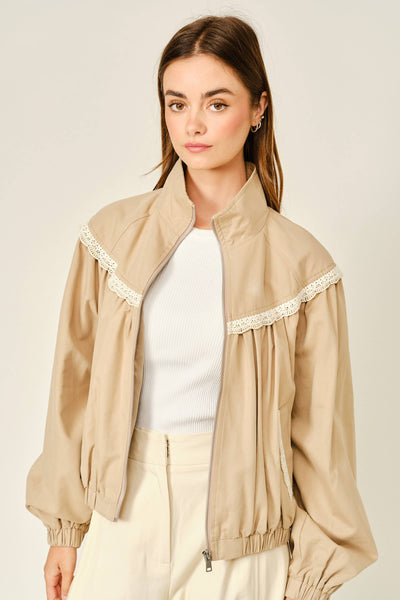 LACE SHIRRING BOMBER JACKET: TAN